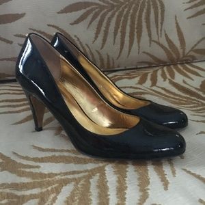 Ted Backer London Black Patent Leather Pumps